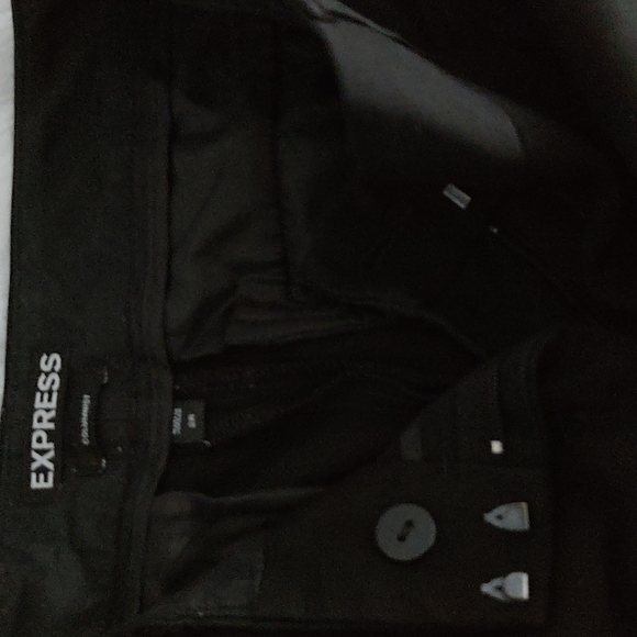 Express columnist barely boot 2R - Picture 6 of 6